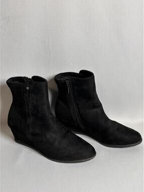 Black Faux Suede and Knit Laura Scott Ankle Boots Side Zip Women’s Size 6.5